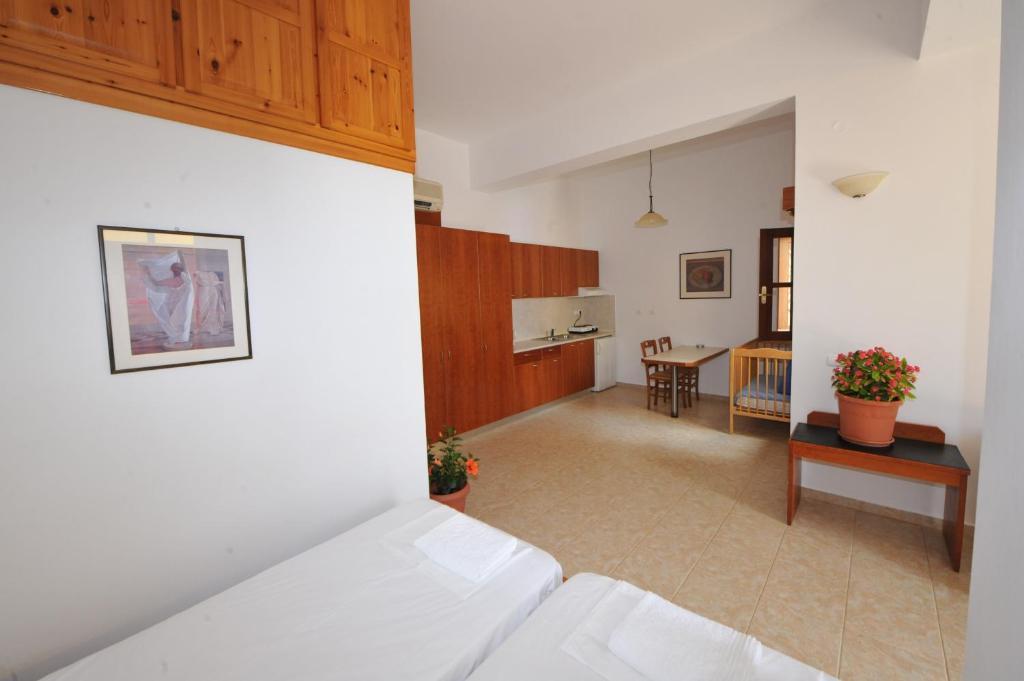 Odyssia Apartment Сими Екстериор снимка